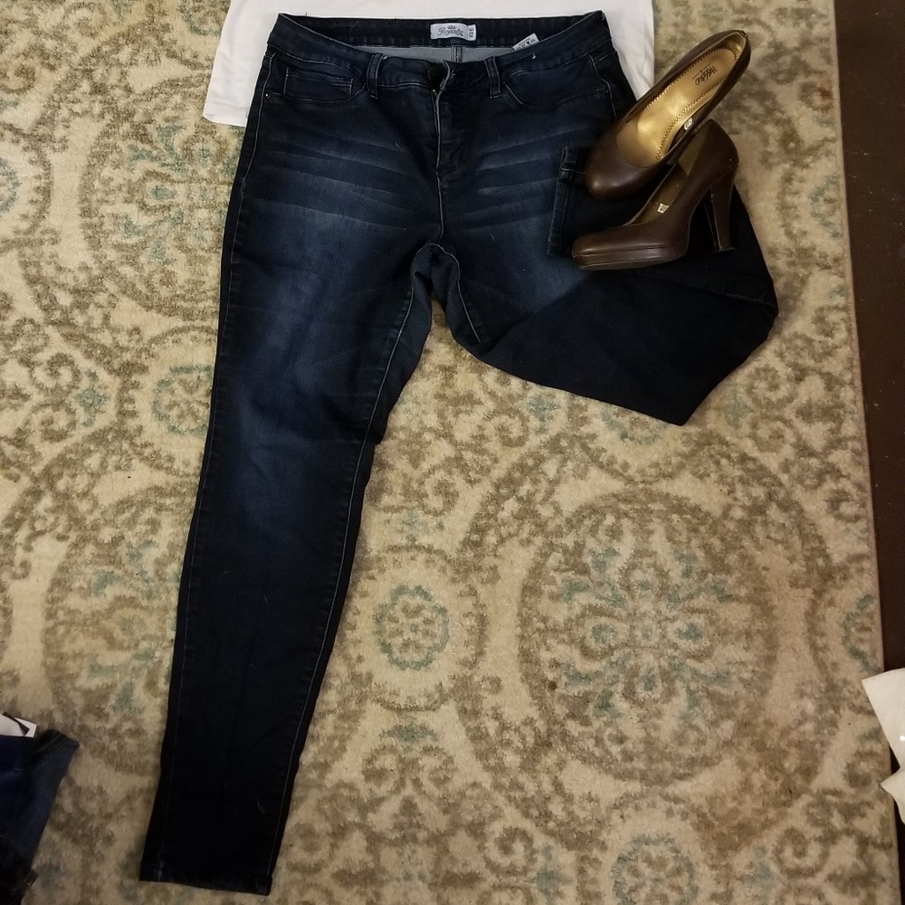 Stretchy Skinny Blue Jeans
